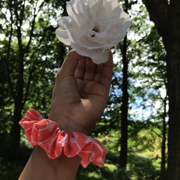 Scrunchie - Picture 3 of 3